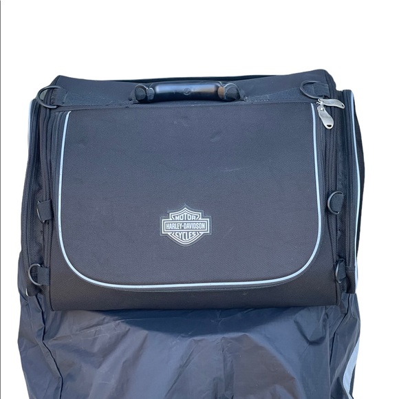 Harley Davidson Tail Bag and Rain Cover - Picture 8 of 16